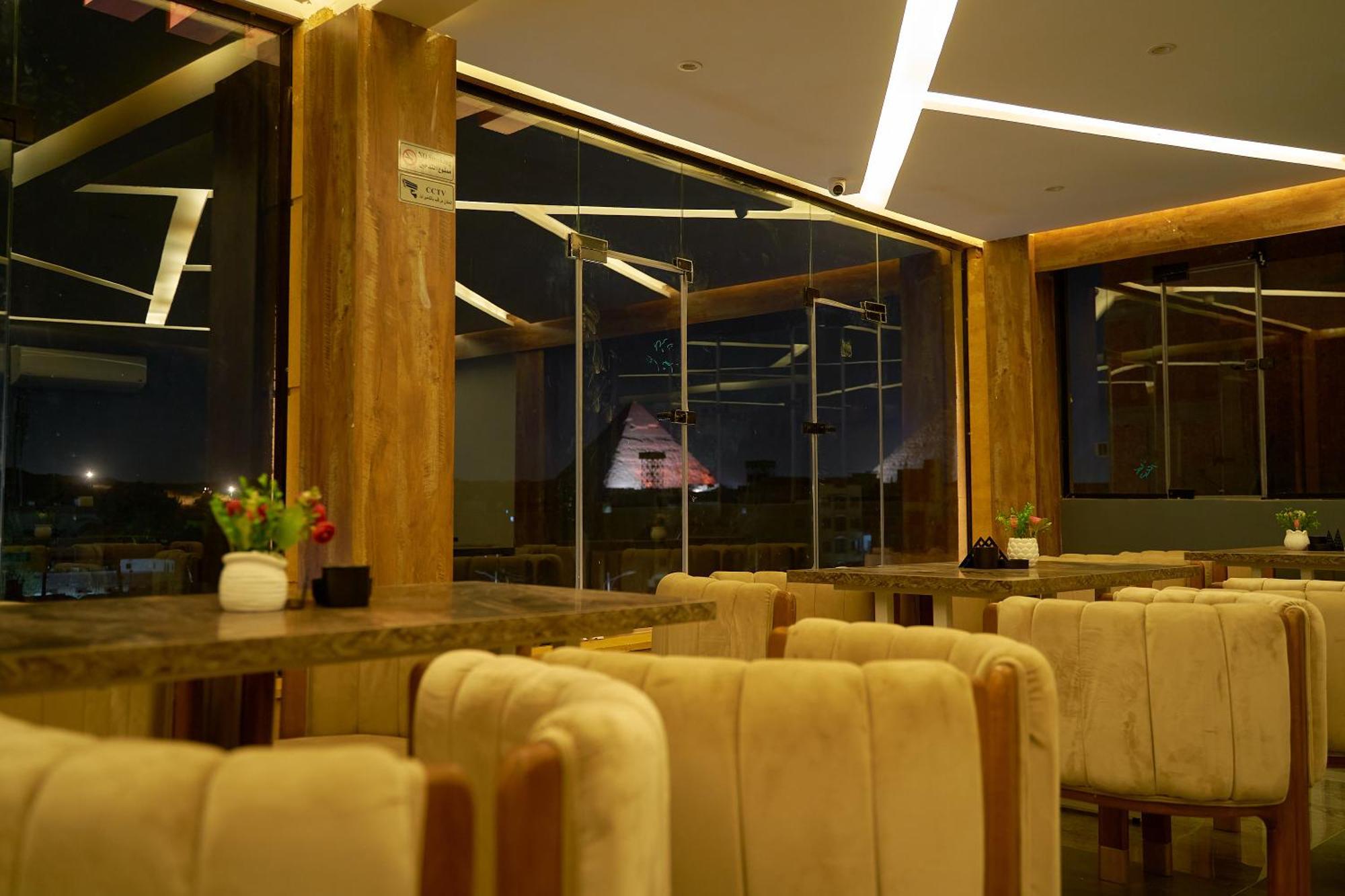 Crown Pyramids View Hotel Giza 外观 照片